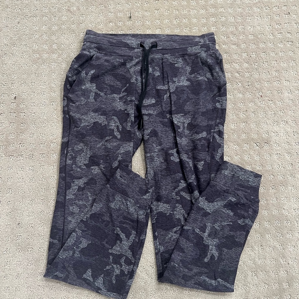 Lululemon grey camo ready to rulu  Joggers- like new